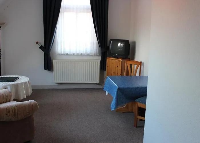 Jagdhaus * ורניגרוד